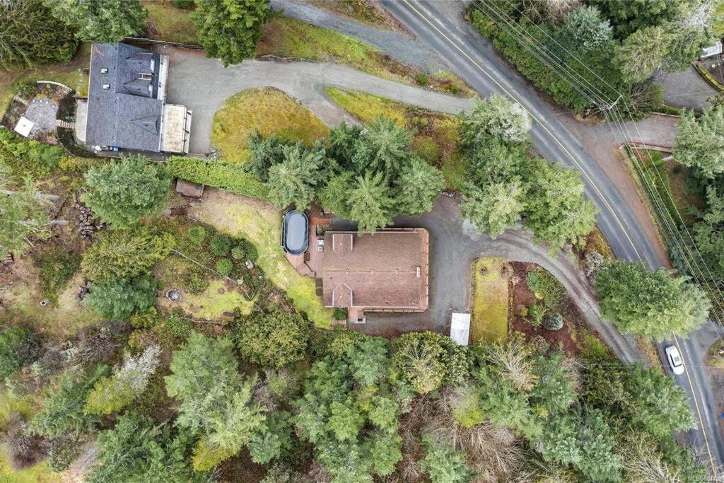 Chalet Style Cottage Near Shawnigan Lake Εξωτερικό φωτογραφία